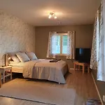 Taipaleenniemi 4*